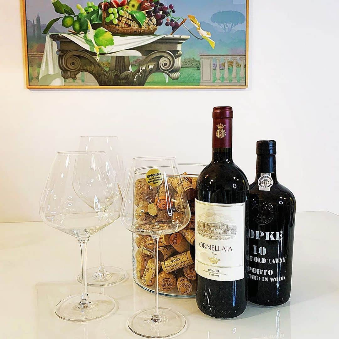 イタレッセさんのインスタグラム写真 - (イタレッセInstagram)「The pleasure of tasting wine... a different glass for every single wine. Check about our Senses project out on shop.italesse.com  Cheers!  #italesse #professional #glassware #stemglass #wine #tasting #ornellaia #italy #tuscany #toscana #italia #madeinitaly #lifestyle #weekend #cheers #instawine #winelover #sommelier #art #sommelierlife #red #passion #emotions #senses #pleasure #match #porto #portowine #kopke  Ph. by Italesse」11月14日 1時36分 - italesse