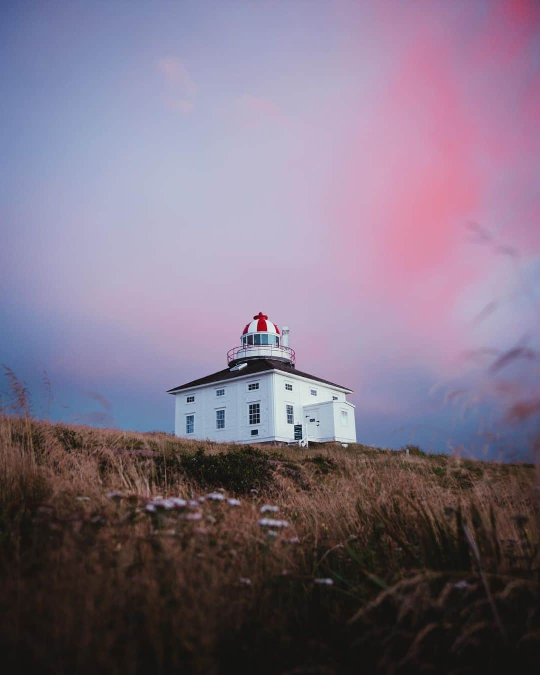 Explore Canadaさんのインスタグラム写真 - (Explore CanadaInstagram)「Hey everyone! I’m Kara O‘Keefe (@karaokeefe), a pharmacist and freelance photographer from Canada’s most easterly province - Newfoundland and Labrador.⁠⠀ ⁠⠀ Growing up in a province isolated from the rest of Canada leant itself to the development of my desire to travel. I have been so privileged to experience countless impressive, breathtaking places in my travels. Seeing the world and its wonders allowed me to appreciate our own wonders here at home. The lightning crack of an iceberg calving, humpback whales feeding metres from the shore, brilliant sunsets over rocky cliffs, the smell of the ocean on a foggy day, the tones of our barren bogs, our colourful homes, a bucket of cod just caught in the bay. And the people! The quick wit, the charming accents, the hospitality, the beauty in chit chat with a stranger. Each nook and cranny of our province, which I’m privileged to photograph, grounds me closer and closer to my home. This year has demonstrated, more than ever, the importance of exploring, supporting, and contributing to the places we call home.⁠⠀ ⁠⠀ Newfoundland and Labrador is raw. It is honest in its culture and spirit. Our landscape, rural makeup, and heritage are striking to all who visit. We share a deep pride for our province, its beauty, and our ability to make this rock our home. This is apparent from the row houses of St. John’s, to the rural communities dotting our shores, to the northern tip of Labrador. You’ll be tickled to hear it in a variety of dialects if you simply take the time to listen. I am a proud Canadian and a proud Newfoundlander - both of which I carry with me throughout my travels. This pride for my heritage and love for my home shines brightest when I hold my camera. It serves as an extension of myself, which I use to present my province.⁠⠀ My only advice is to get out there and seek the beauty in your own home and surroundings. When you’ve discovered this beauty, I hope that you’ll come explore ours right here in Newfoundland and Labrador.⁠⠀ ⁠⠀ You won’t regret it.⁠⠀ ⁠⠀ 📷: @karaokeefe⁠⠀ 📍: @newfoundlandlabrador⁠⠀ ⁠⠀ #ExploreNL #IcebergsNL」11月14日 1時49分 - explorecanada