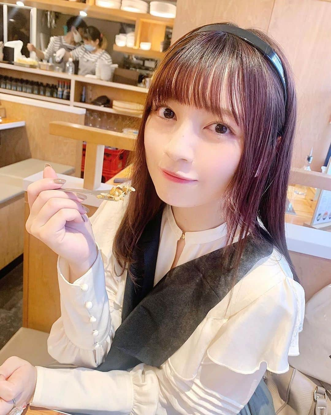 わーすたさんのインスタグラム写真 - (わーすたInstagram)「💚@nanaseven7_u_u (Message in English)﻿ I ate Monjayaki !﻿ Monjayaki is a Japanese food like okonomiyaki.﻿ Please try it :) ♡  もんじゃ焼き〜🐕﻿ ちゃんとお店で食べたのは人生初かも！﻿   美味しかった ¨̮   #wasuta #わーすた #jpop #idol #japan #かわいい #kawaii #harajuku #japaneseidol #japaneseidols #japanesemusic #japanesegirl #japanesefashion #englishlesson #shibuya #月島もんじゃ #くうや #もんじゃ焼き #渋谷グルメ #宮下パーク #ごはん記録 #カチューシャヘア #monja #shibuyagourmet #こて #てこ #ごち」11月14日 1時58分 - wasuta.world