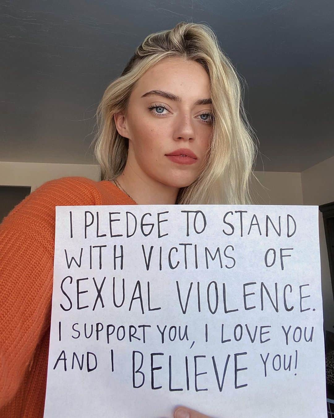 パイパー・アメリカ・スミスのインスタグラム：「**TRIGGER WARNING: This post may be triggering for victims of sexual abuse.**   It’s devastating to know that victims of sexual violence are often not believed when they open up about their experiences. I’m so proud to stand with @elizabeth_smart_official and her foundation @elizabethsmartfoundation in their new campaign - We Believe You. Elizabeth and her team are doing amazing things to support victims of sexual abuse and we can too!! We can donate money to help with things like covering the cost of rape kits, which on average cost $1,000 - did you know that?! To spread awareness, I’m inviting you to take this pledge and share! I hope those who come across my page feel safe, heard and seen 🤍 #WeBelieveYou」