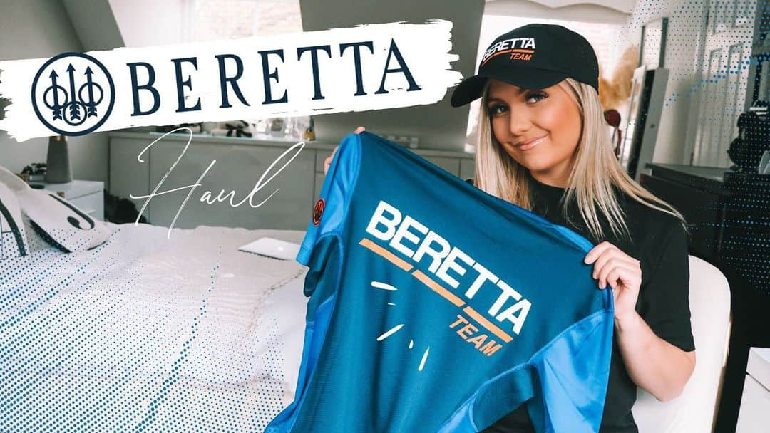 アンバー・ヒルさんのインスタグラム写真 - (アンバー・ヒルInstagram)「BERETTA HAUL now LIVE on my YouTube! 💙  I remember the days I beggged my grandad for a @berettaofficial T-Shirt and now I have a pile of them! 🙏🏼  I feel so lucky to be sponsored by such an amazing brand I’ve been obsessed with since day one so I had to show you guys some of my FAVOURITE clothing pieces right now! 🙌🏼   Link to video in Bio... ENJOY! #berettastyle #BerettaisBetter  @berettaofficial @gmk_ltd」11月14日 2時16分 - amberjohill