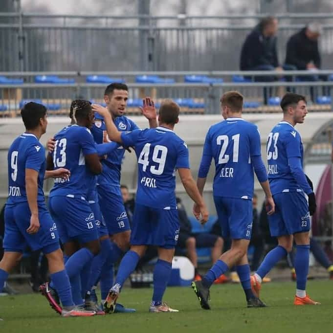 SVホルンさんのインスタグラム写真 - (SVホルンInstagram)「Verdienter klarer 3:1 Derbytestspielerfolg in der Länderspielpause gegen Bundesligist @sknstpoelten  #svhorn #testspiel #länderspielpause #derbysieg #gutesspiel #guteleistung #verdientersieg #eintestaufdemmanaufbauenkann #selbstvertrauen #bepartofit」11月14日 2時16分 - svhorn1922