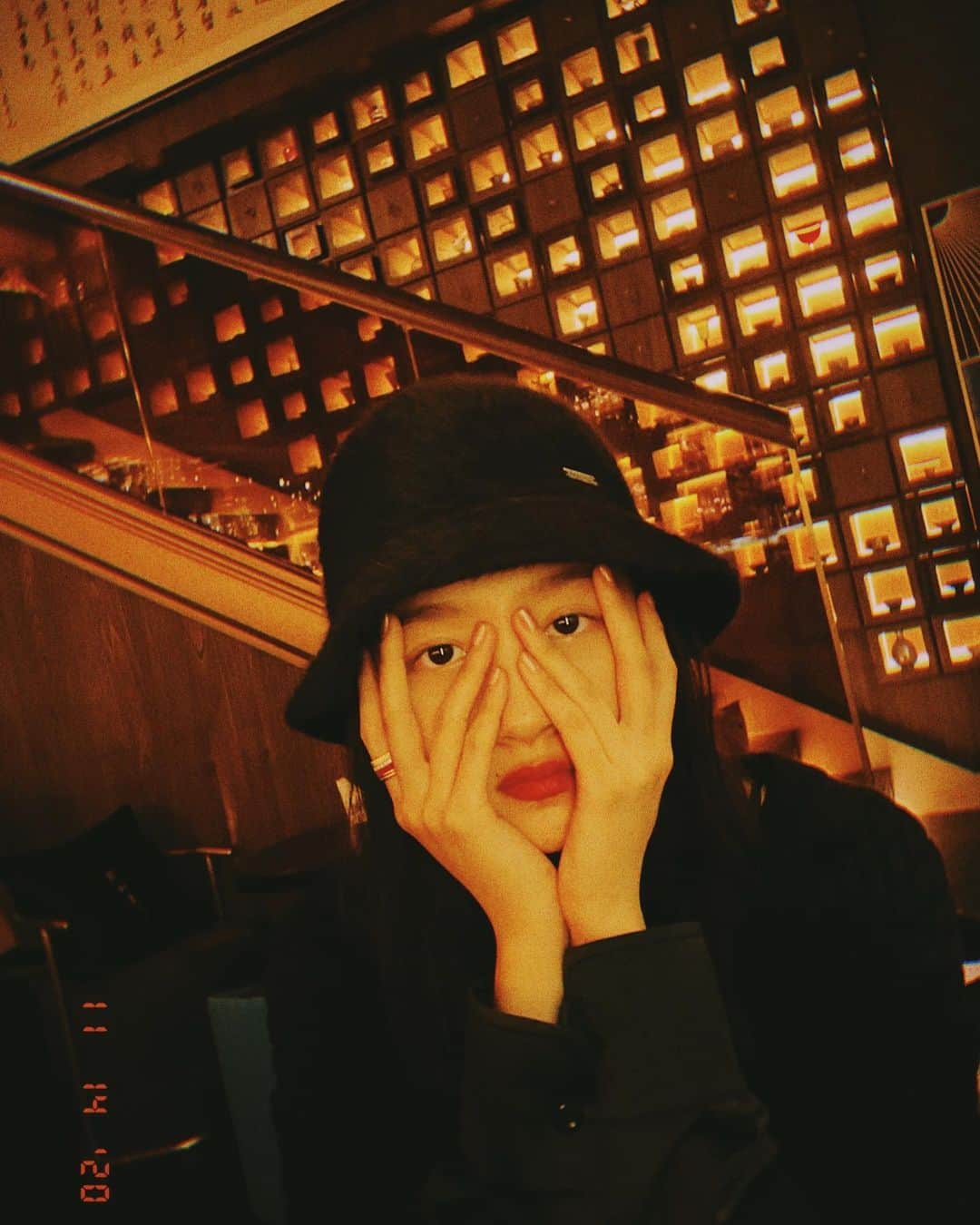 クアン・シャオトン（Guan Xiaotong）のインスタグラム：「drunk🤍🍸🍹🍾」