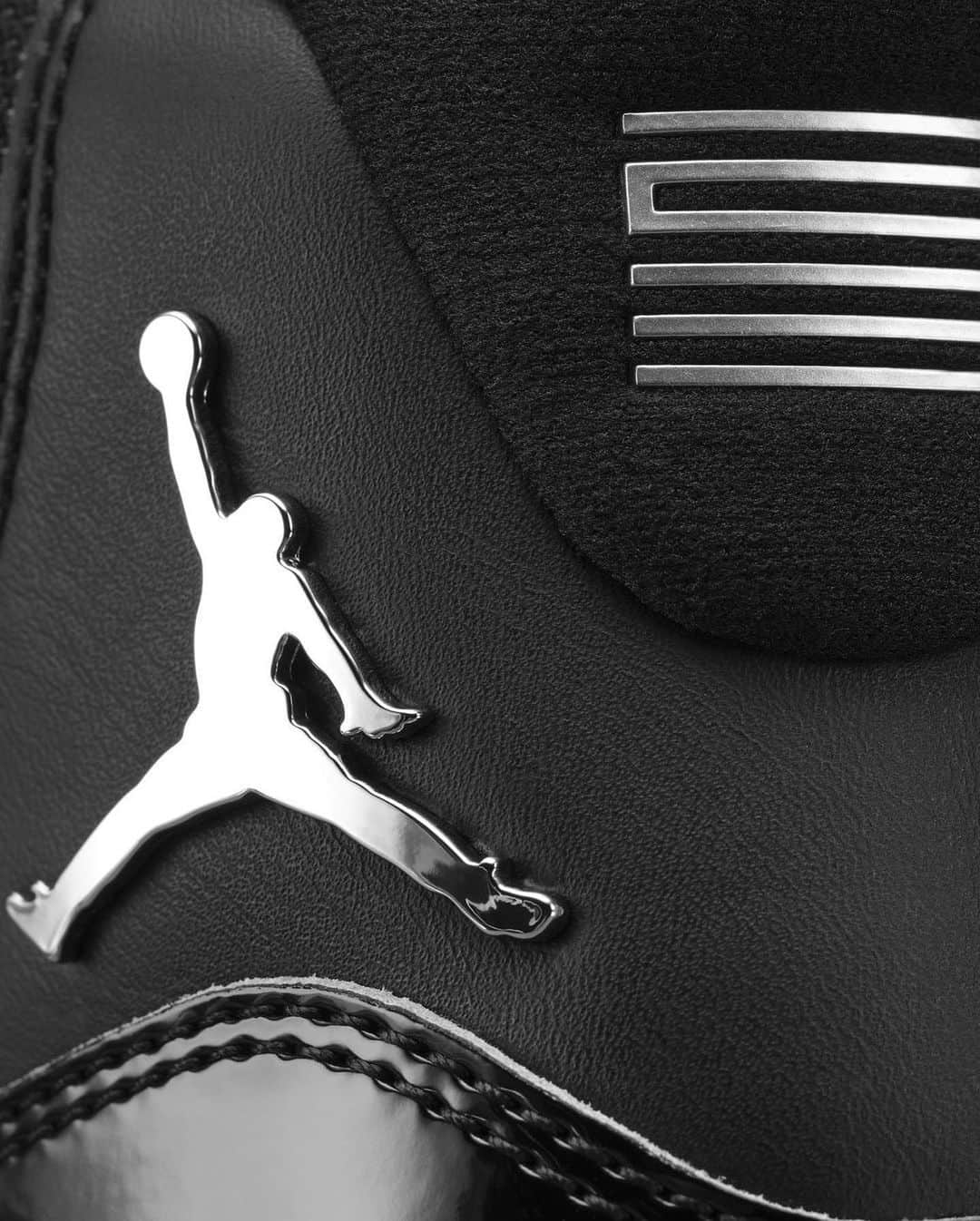 Sneakgalleryさんのインスタグラム写真 - (SneakgalleryInstagram)「Official look at the Air Jordan 11 #Jubilee 👀🔥 December 12, 2020.」11月14日 2時22分 - sneakgallery
