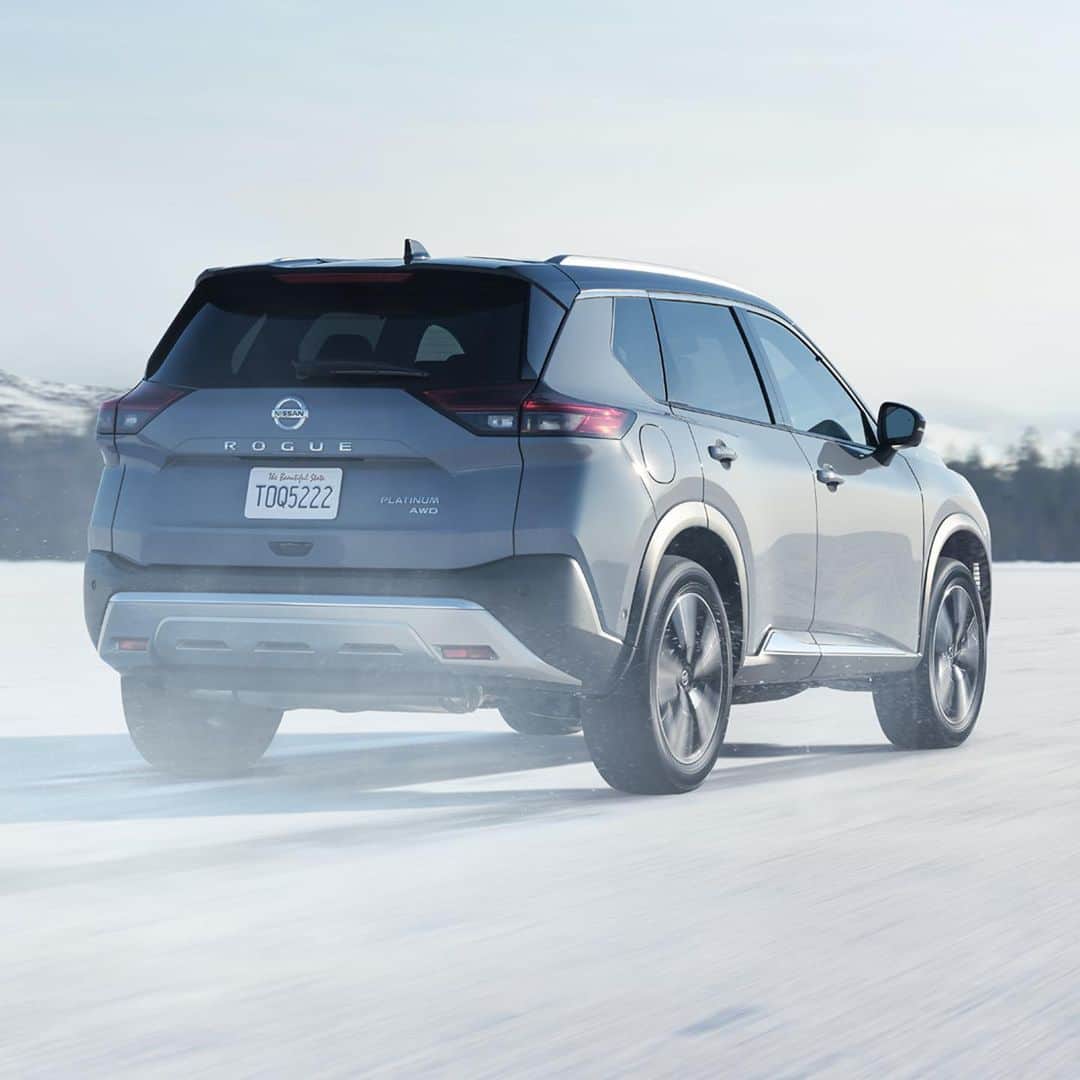 Nissan USA Official Instagram accountさんのインスタグラム写真 - (Nissan USA Official Instagram accountInstagram)「More slick. Less slip. #NissanRogue2021 #RogueGoneRogue」11月14日 2時36分 - nissanusa