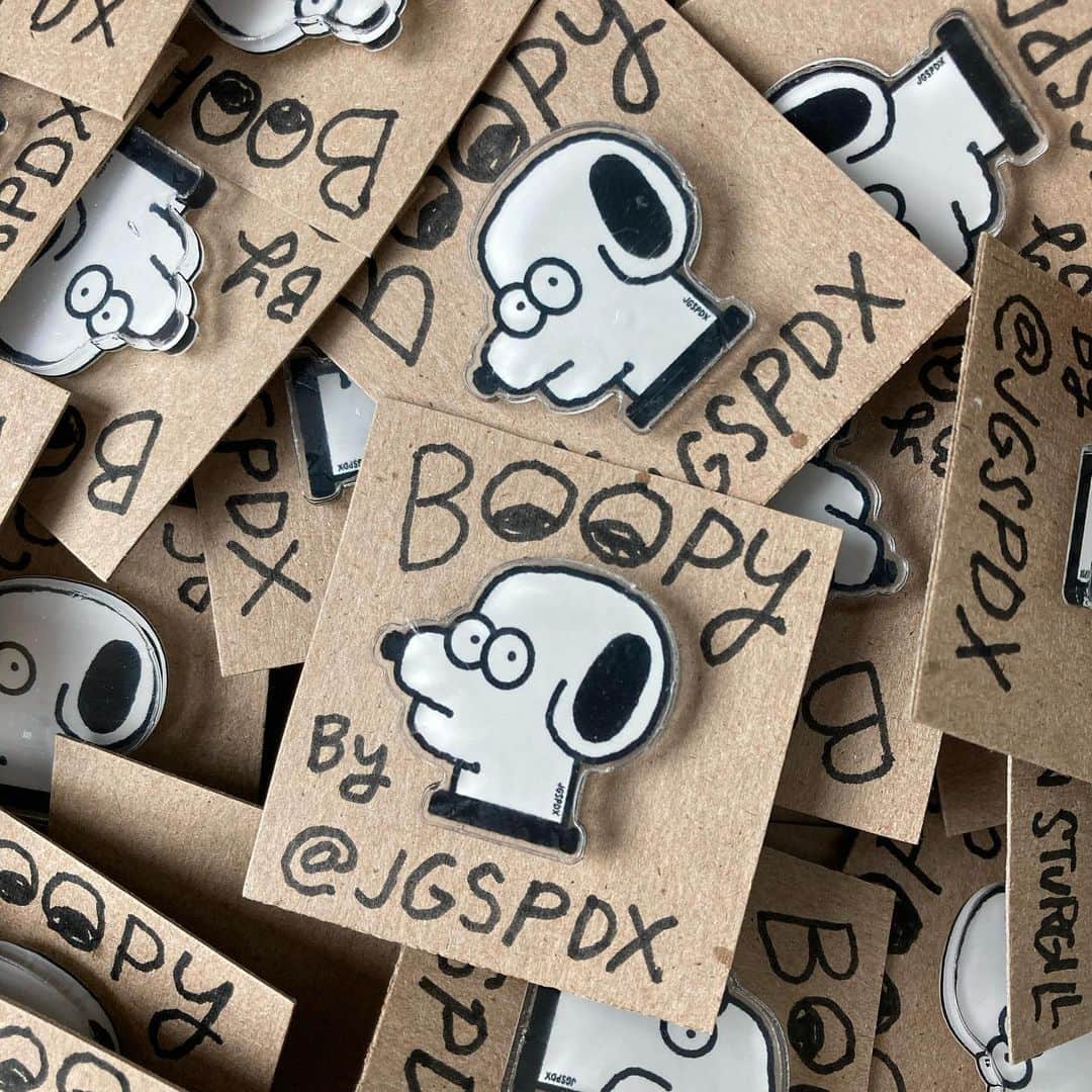 Jason G. Sturgillさんのインスタグラム写真 - (Jason G. SturgillInstagram)「Acrylic Boopy Pins now available! Link in bio. By popular opinion from my stories survey, they are on a handmade chipboard backer. My bio link is also now a linktree that includes links to all my podcast interviews and Creative Mornings talk if you want to hear my bad takes on most everything. 😂」11月14日 2時29分 - jgspdx