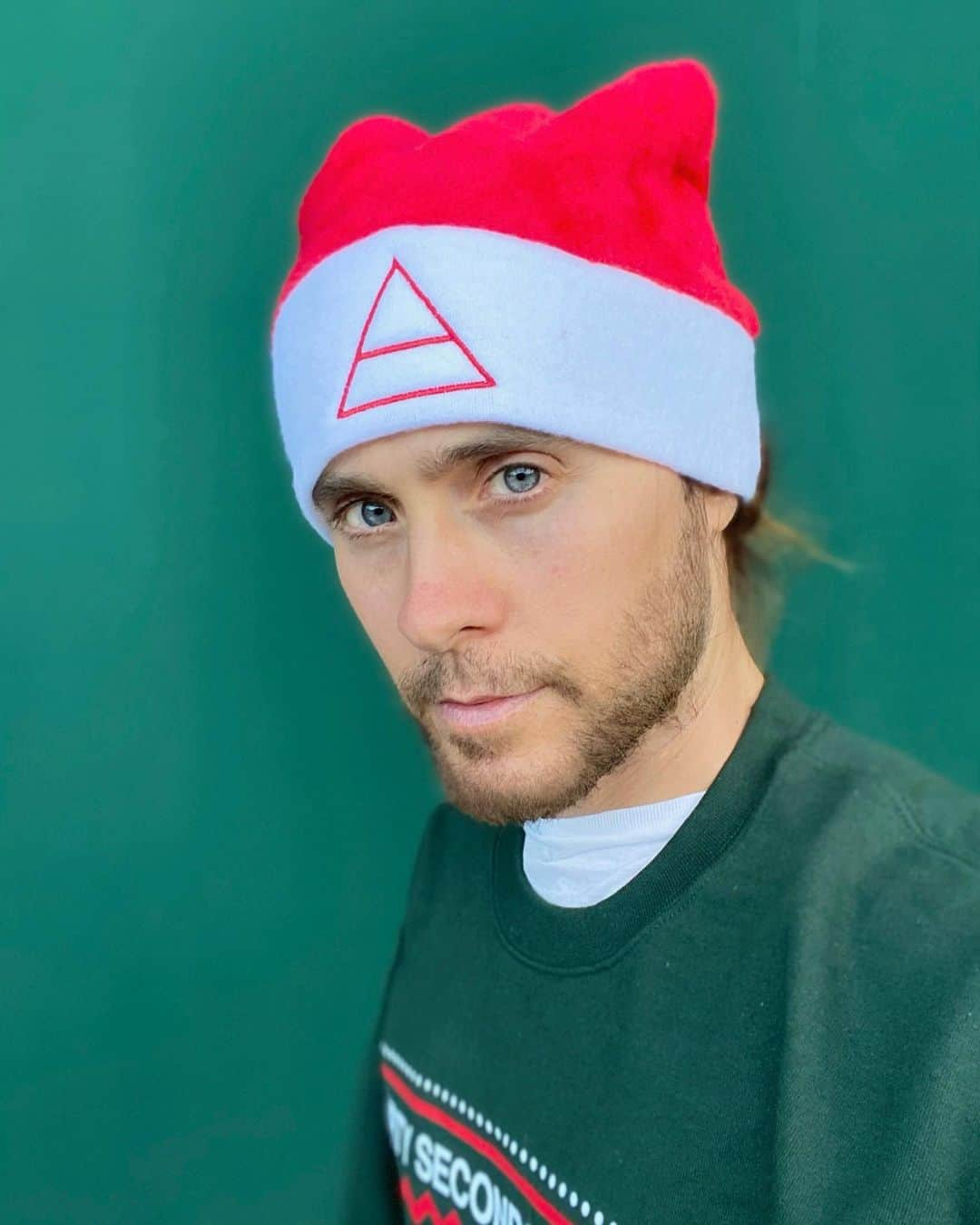 ジャレッド・レトさんのインスタグラム写真 - (ジャレッド・レトInstagram)「🎅🏼🎁 @themarsstore」11月14日 2時48分 - jaredleto