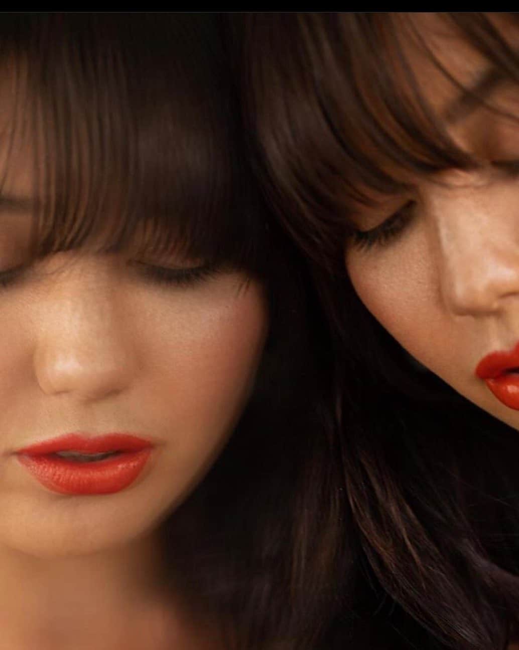 デイジー・ロウのインスタグラム：「Seeing double @natasja.fourie 💋💋」