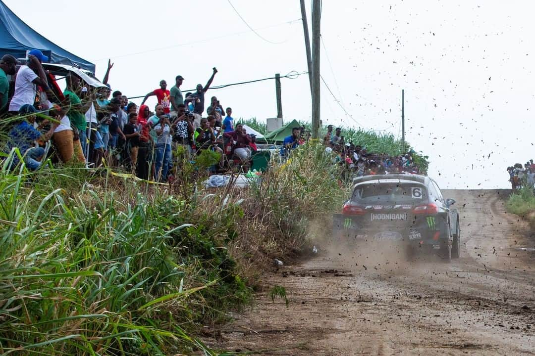 ケン・ブロックさんのインスタグラム写真 - (ケン・ブロックInstagram)「Tropical rally fan vibes! The motorsport culture in Barbados is rad, and it was great seeing this many people out on the sides of the stages (even tho they were just a blur from inside my Ford Fiesta). For the full recap of this years Rally Barbados head to my YouTube channel (link in bio). #islandrallyvibes #RallyBarbados #FordFiesta」11月14日 4時00分 - kblock43