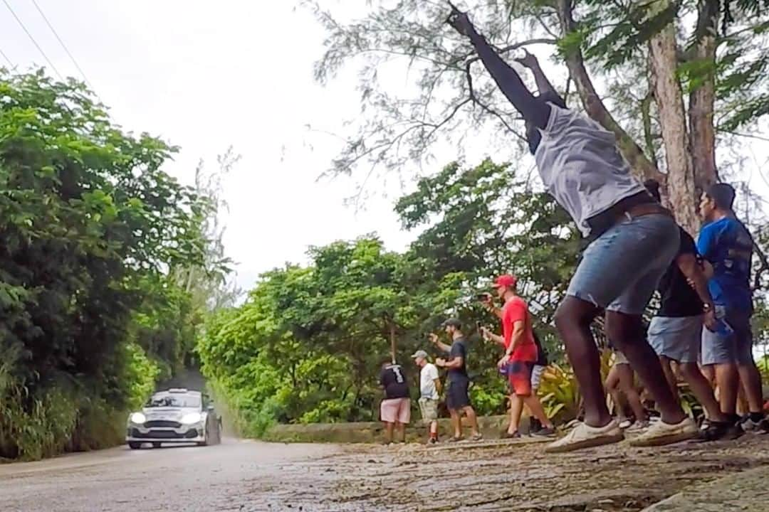 ケン・ブロックさんのインスタグラム写真 - (ケン・ブロックInstagram)「Tropical rally fan vibes! The motorsport culture in Barbados is rad, and it was great seeing this many people out on the sides of the stages (even tho they were just a blur from inside my Ford Fiesta). For the full recap of this years Rally Barbados head to my YouTube channel (link in bio). #islandrallyvibes #RallyBarbados #FordFiesta」11月14日 4時00分 - kblock43