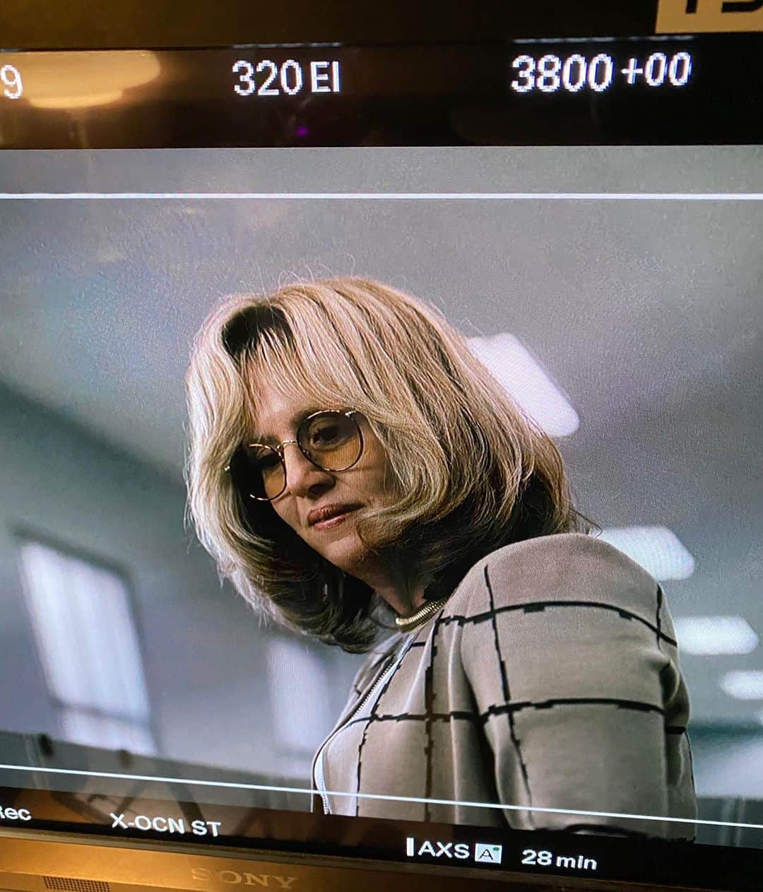 サラ・ポールソンさんのインスタグラム写真 - (サラ・ポールソンInstagram)「Linda.  American Crime Story: Impeachment has begun principal photography.」11月14日 4時14分 - mssarahcatharinepaulson