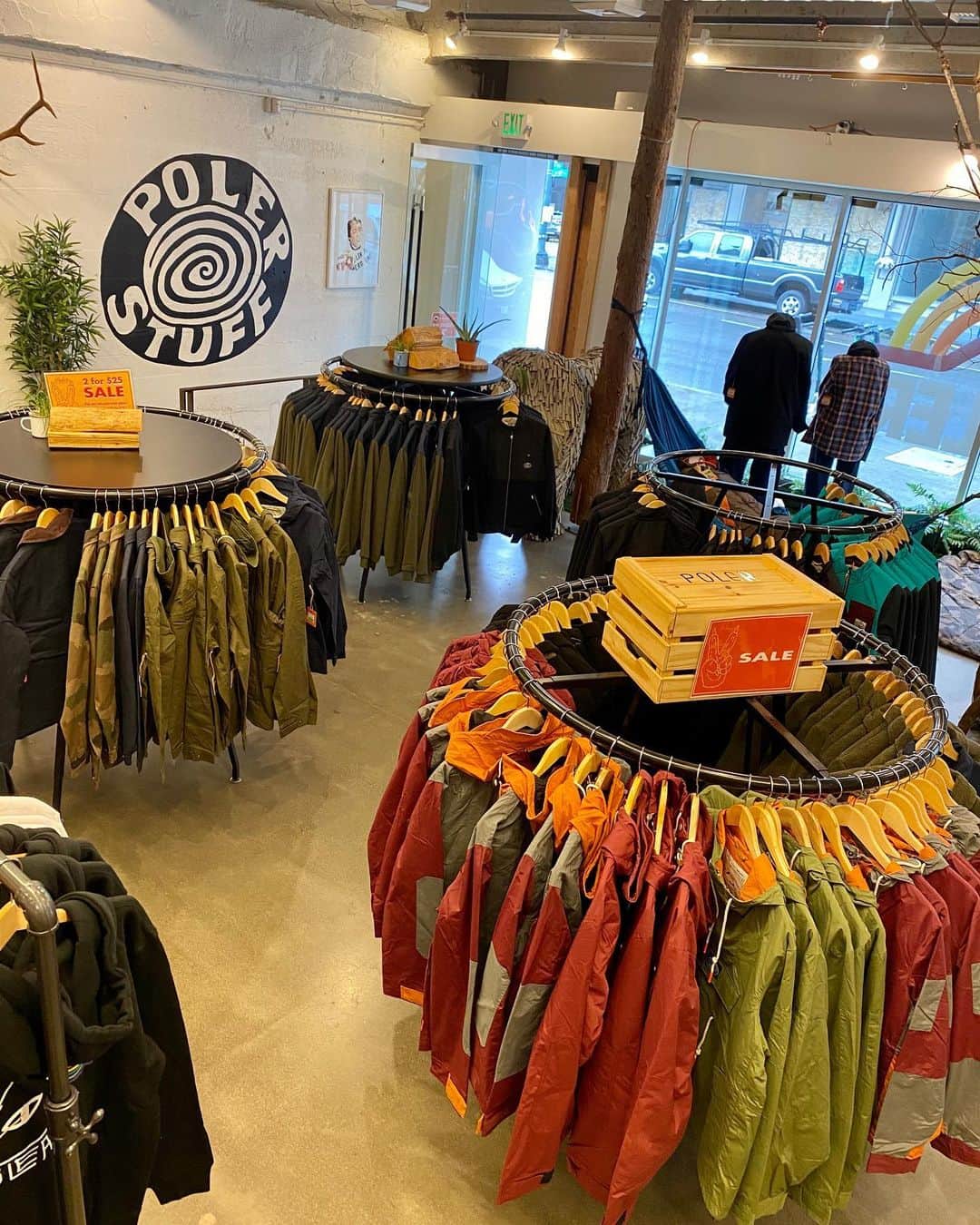 Poler Outdoor Stuffさんのインスタグラム写真 - (Poler Outdoor StuffInstagram)「✌️ for $25 is LIVE! Swipe left to see what’s on the racks 🧐. Sizes and supply are limited. Shop is open until 6 today! Slide in, call 503-346-2226, or dm us to order! #campvibes」11月14日 4時26分 - polerportland