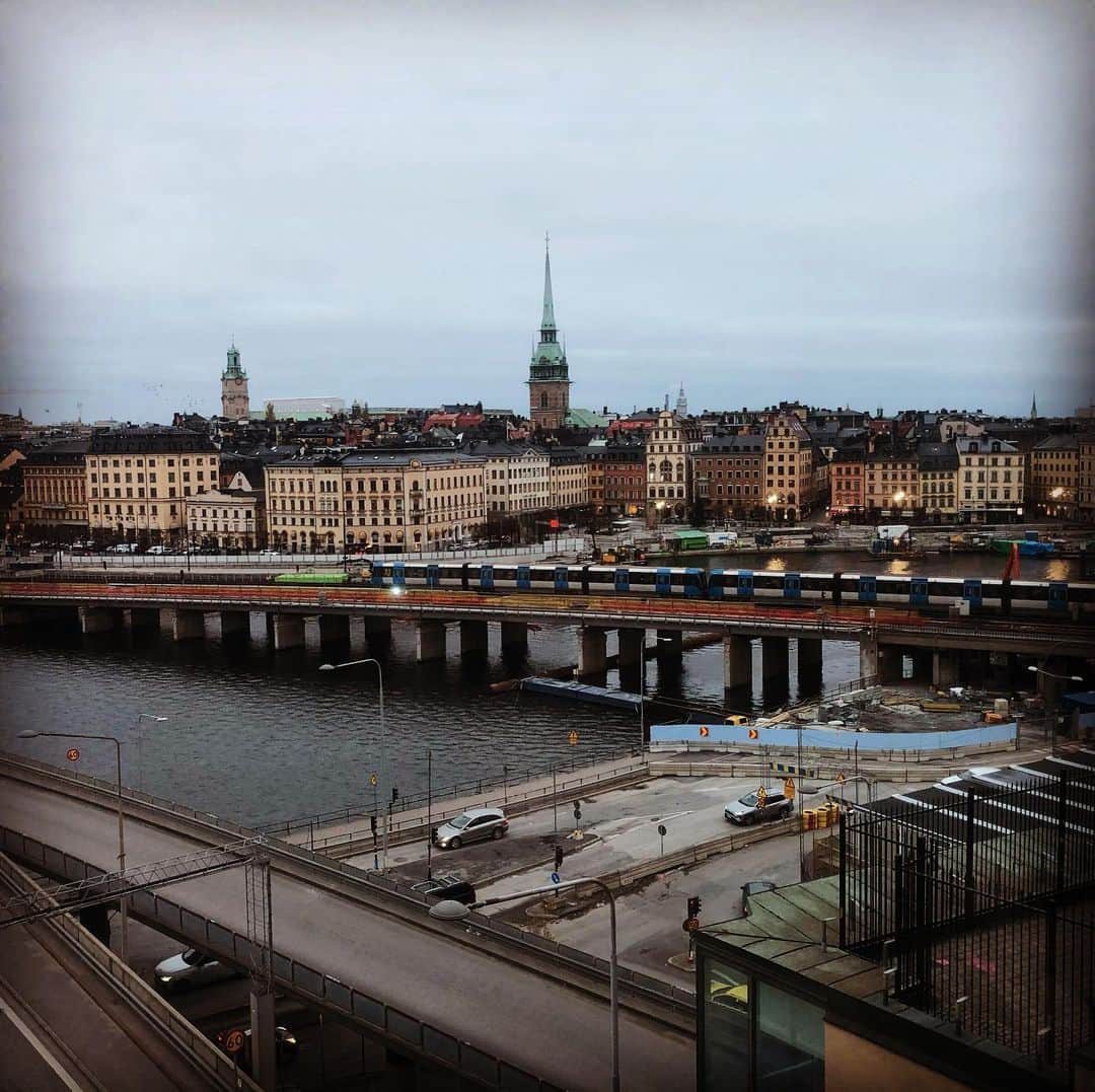 高橋壮也のインスタグラム：「Classic 🌃  By Stockholm city」