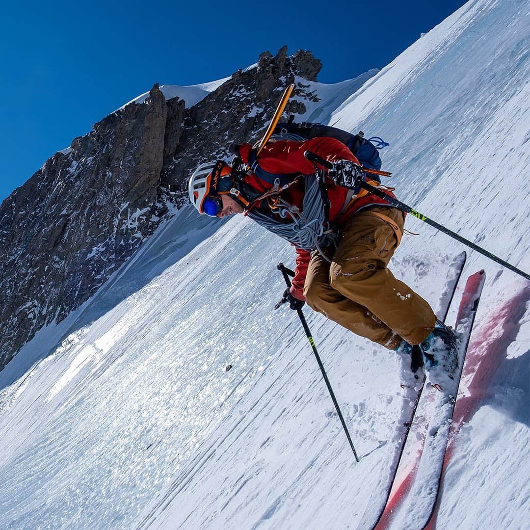 マウンテンハードウェアのインスタグラム：「“Every day in the mountains shapes my vision. Living in Chamonix has shaped my vision of climbing and the passion I have for what I do. Mountains offer me the garden to create the line I want to ski or the route I imagine climbing. This is the place where I feel good and free.” -@vivianbruchez. Photos: Boris Langenstein.」