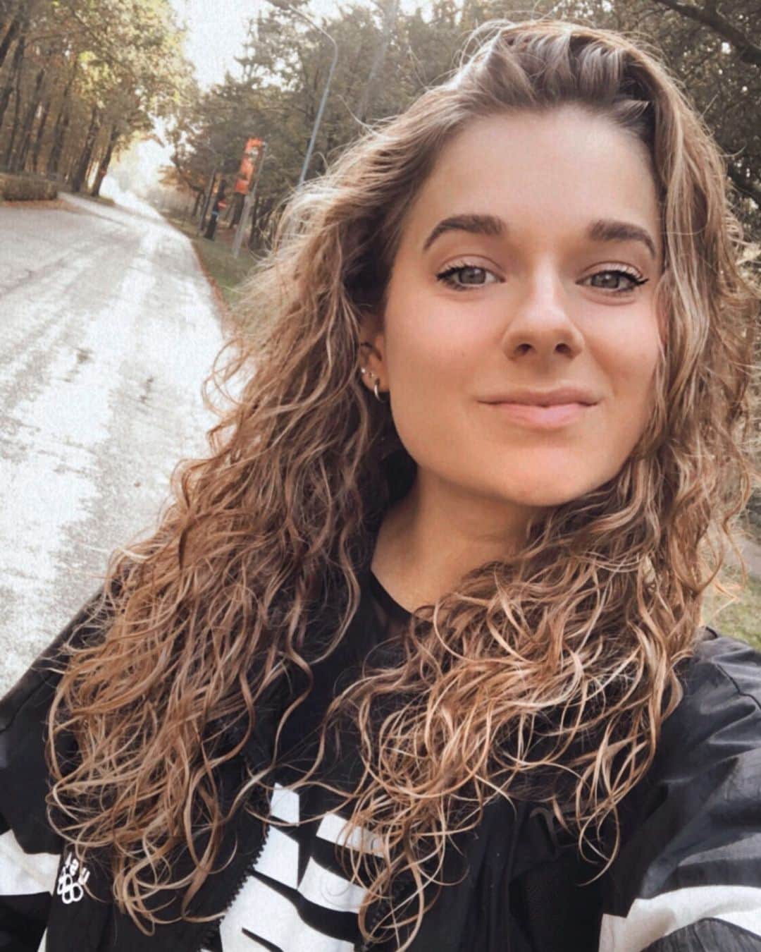 ラウラ・デ・ウィットのインスタグラム：「Hope you had an amazing ‘Friday the 13th’ filled with luck ❤️」
