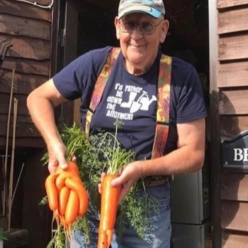 uglyfruitandvegのインスタグラム：「You have carrots? @geraldstratfor3 has CARROTS!! 😱👹🥕 pic sent by @shaktisuite」