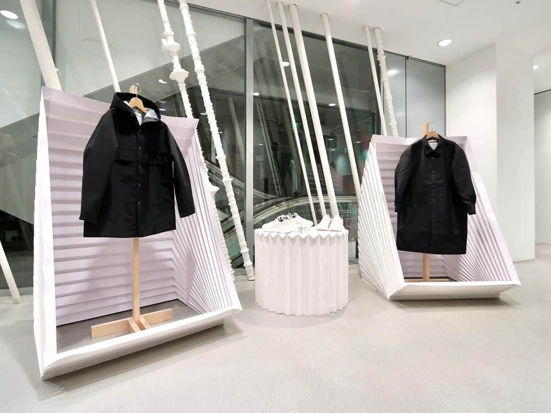 DOVER STREET MARKET GINZAさんのインスタグラム写真 - (DOVER STREET MARKET GINZAInstagram)「OVERCOATxTOKYO DESIGN STUDIO New Balance Capsule Collection has arrived at Dover Street Market Ginza 4F and on the DSMG E-SHOP. @newbalance_t_house @overcoat.nyc @doverstreetmarketginza #newbalance_t_house #TDSbyNB #OVERCOATNYC #OVERCOATxTDS #doverstreetmarketginza」11月14日 14時39分 - doverstreetmarketginza