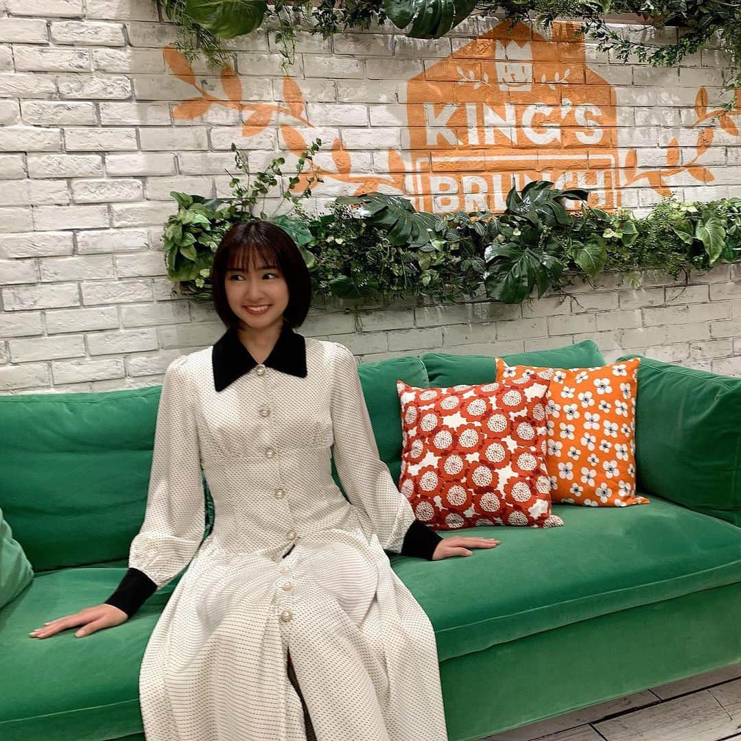 小泉遥のインスタグラム：「. . 今週もありがとうございました☺︎ 衣装は @royalparty_official さん🌷 . #王様のブランチ」