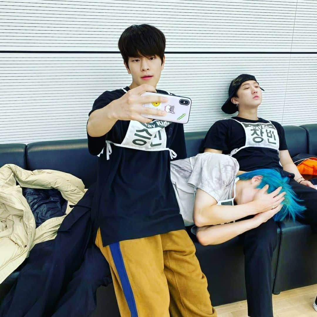 Stray Kidsさんのインスタグラム写真 - (Stray KidsInstagram)「승민이 잘 찍는이유 ㅋㅋ  The reason why Seungmin takes good photos  #straykids #stay #felix #sunshine #승민 #needs #us」11月14日 14時45分 - realstraykids