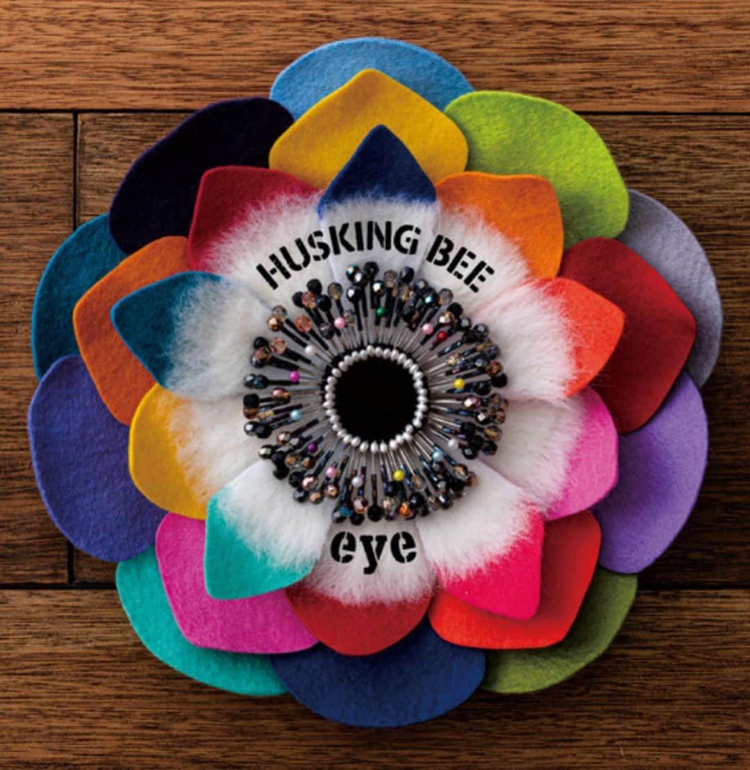 奥田恵梨華さんのインスタグラム写真 - (奥田恵梨華Instagram)「たまたまバッタリ会いました☀️🌈✨　 イッソンさん🐢🎸🎶 HuskingBeeのニューアルバム『eye』好評発売中ですよぉ〜😆 インスタ見たら、ちょうど一年前にもイッソンさん登場してるから！不思議！ #huskingbee  #磯部正文  #奥田恵梨華」11月14日 15時00分 - erikaokuda_official