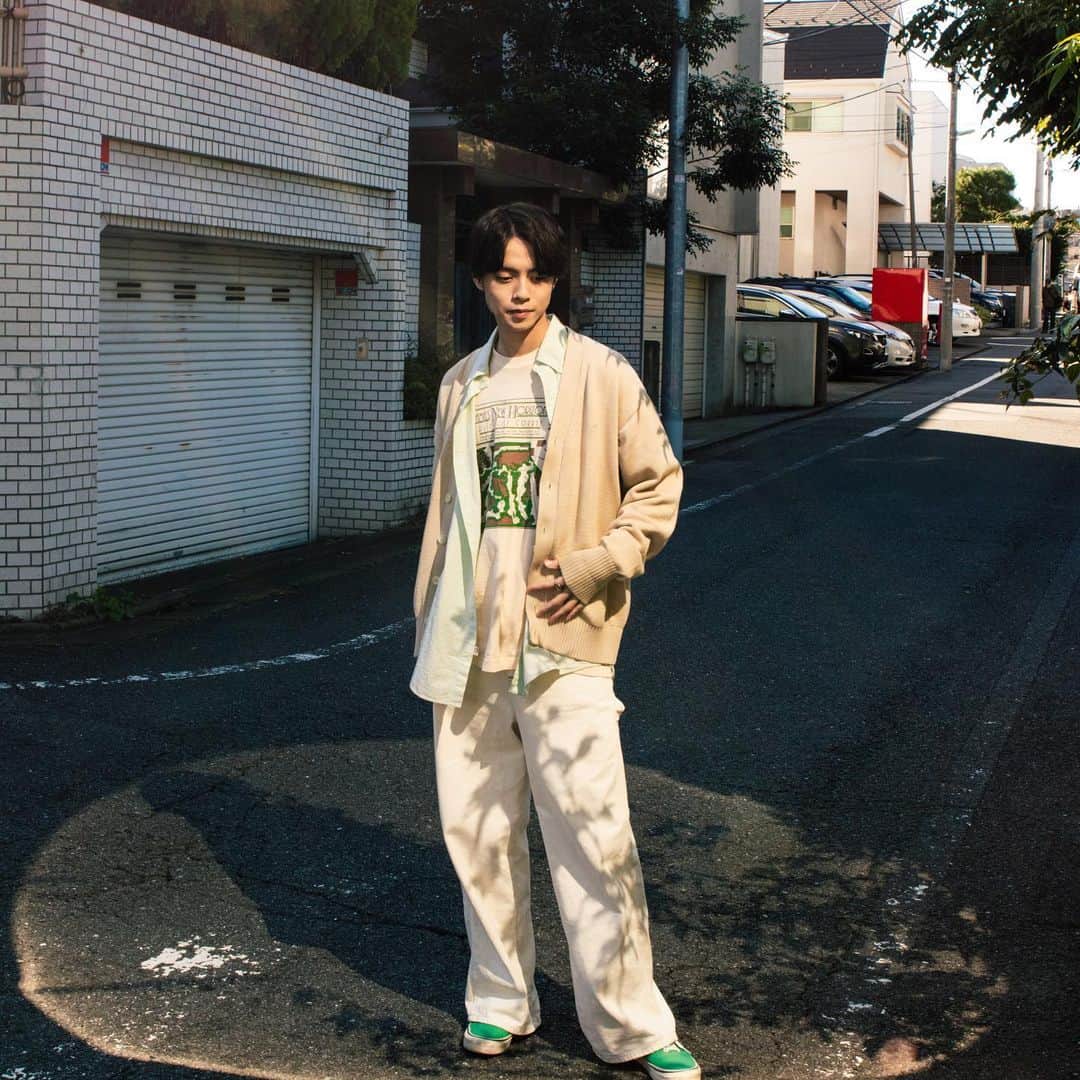 栗原航大のインスタグラム：「spotlight🔦  @neeya_hayato   #mens #mensfashion #mensstyle #fashion #style #styling #photo #photography」