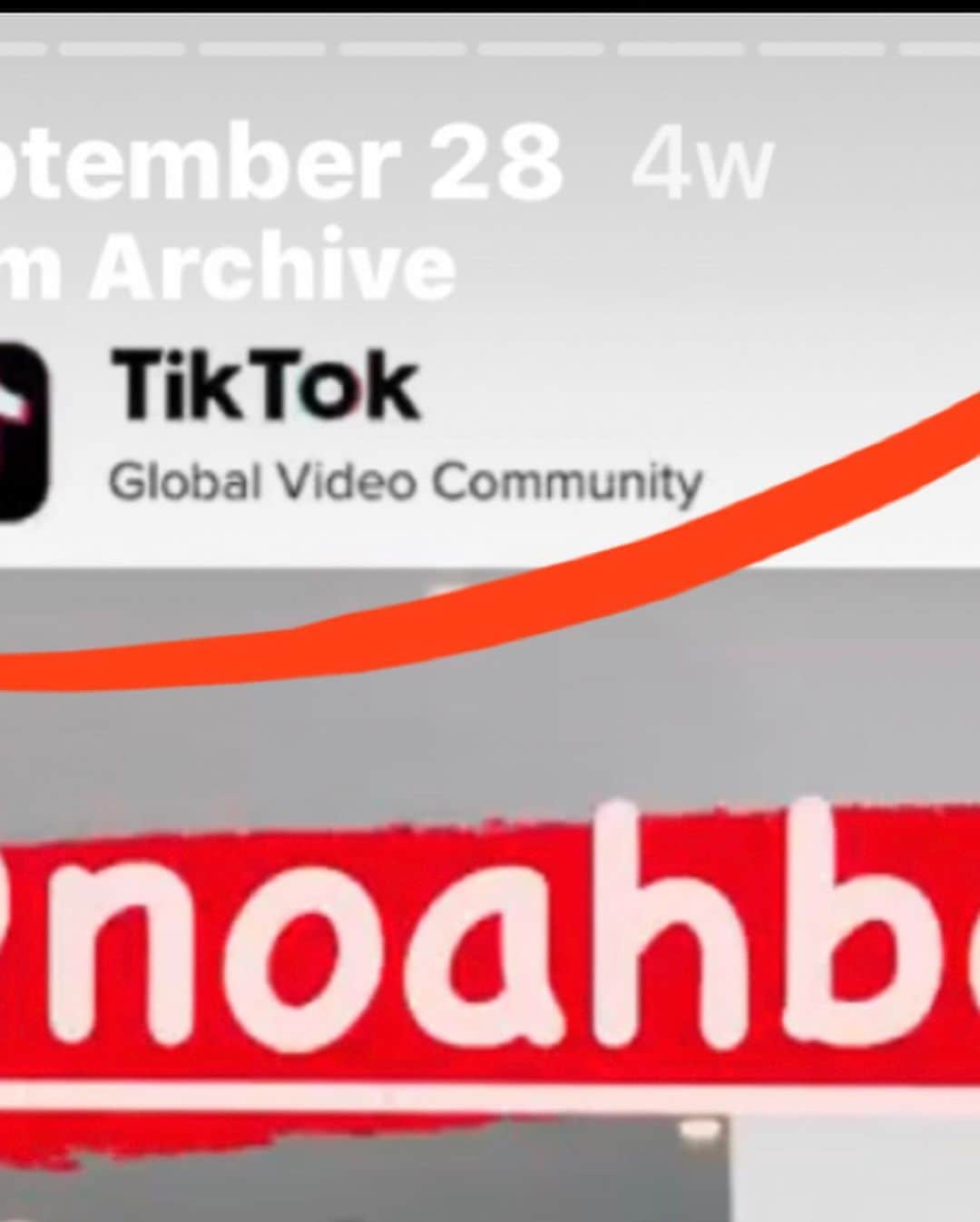 アビー・リー・ミラーさんのインスタグラム写真 - (アビー・リー・ミラーInstagram)「NATIONAL KINDNESS DAY!!! @noahbeck mentioned me when dancing on his @tiktok account back in September since then, my cute tweens at @aldcstudiopgh are always wearing his merch - pretty pink sweatshirts! - I’m doing a new @youtube series and want to work with him because he’s trying to dance & seems fun! Need all the Physical Therapy I can get. Maybe I can exchange some training sessions for a few dance lessons? 😉😉 Just teasing, all with love & kindness! Tag him in the comments 🤣 #aldcalways #abbyleedancecompany #tiktok #abbyleemiller #noahbeck #dancers #la #losangeles #abbylee #aldc #ladancers #bekind #nationalkindnessday #humor #aldcla #aldcpgh #pittsburgh #boys #guys」11月14日 7時38分 - therealabbylee