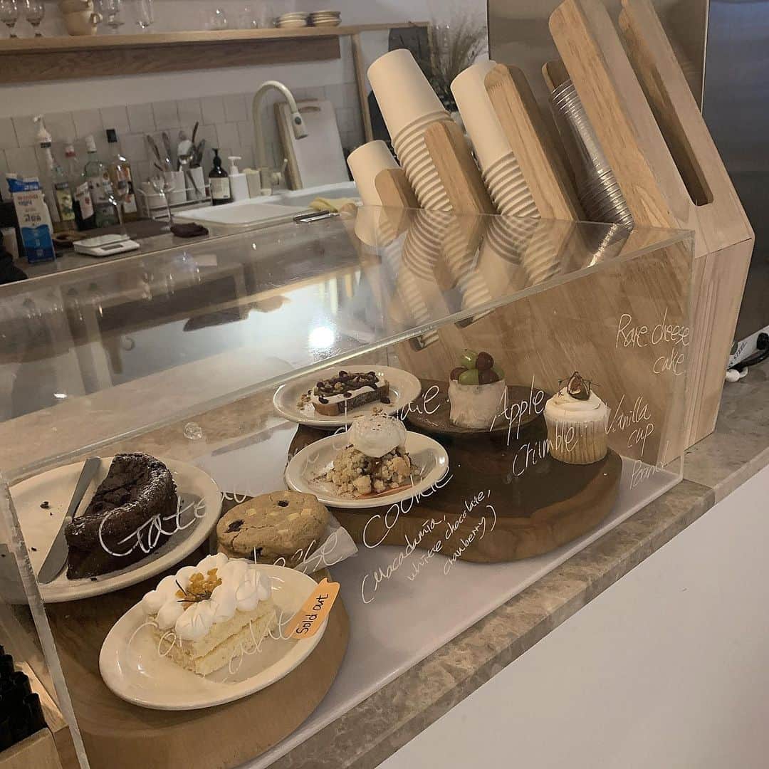 のインスタグラム：「＊ 懐かしき去年の秋🥺☕️ 仕事頑張ろ〜う☺️」