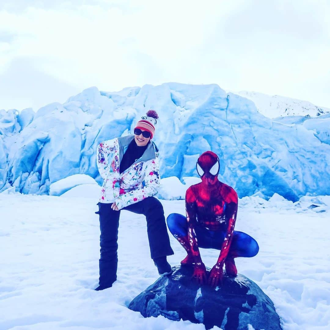 リサ・アンさんのインスタグラム写真 - (リサ・アンInstagram)「That time on a glacier in Alaska when I ran into Spider-Man @kenagonio  #flashbackfriday  #spencerglacier」11月14日 8時03分 - thereallisaann