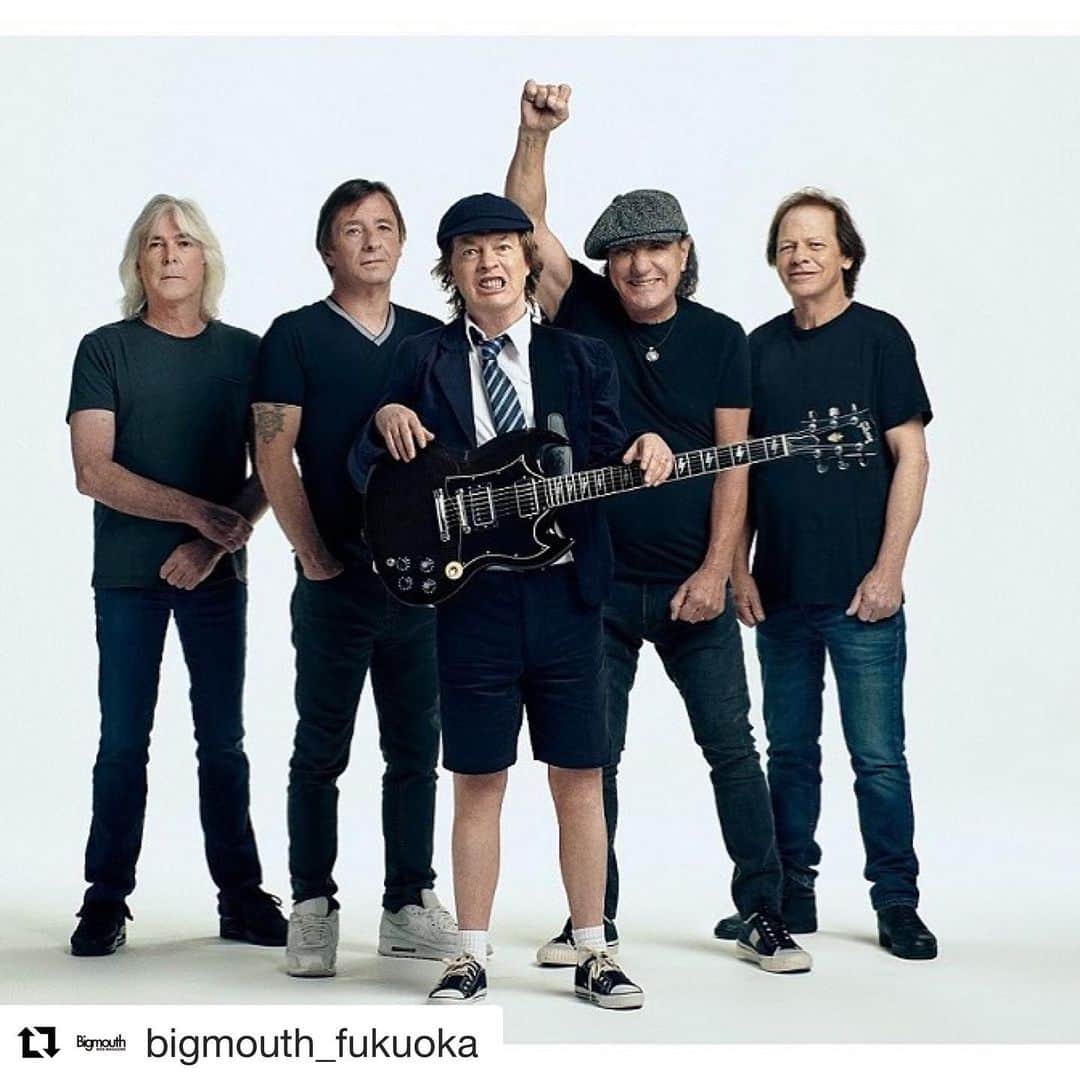 栗田善太郎のインスタグラム：「#Repost @bigmouth_fukuoka with @get_repost ・・・ AC/DC、亡きマルコム・ヤングに捧げるニュー・アルバム『パワーアップ』本日発売！本誌ライターミチロウによる最速アルバム・レビュー！11月28日のCROSS FM MUSIC AMPではアルバム特集にTシャツプレゼントも！ @re_michiro  https://bigmouth.co.jp/music/794.html」