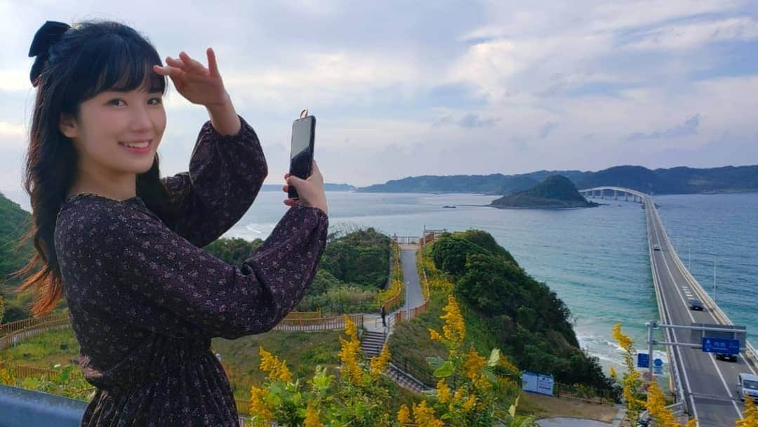 道重佐保さんのインスタグラム写真 - (道重佐保Instagram)「南国やなくて日本だよ………っ！！！🥺🥺  #山口県#角島大橋 #目で直接見て #写真にもしっかりおさめたいタイプ#ふふふ」11月14日 9時55分 - sahomichishige