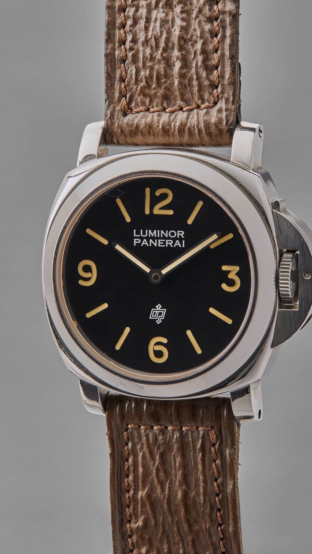 パネライのインスタグラム：「In case you missed it! Here is the replay of my IG Live with Geoffrey Hess of Phillips. We discuss all things Panerai including one of the stars of the show, Sylvester Stallone's 5218-201/A that is well regarded as the watch that catapulted the brand into the mainstream which will be up for Auction December 12th.   Geoffrey touched upon his passion for the brand, how a #Panerai strap had a helping hand in getting married, and also shared some amazing stories about the watch and Stallone as well.   We also got a chance to see one of most important watches in the brands history live! I hope you enjoy!  If you are in the NY area and want to see this amazing piece in person, it will be on display in the Hudson Yards boutique till November 15th. This is an important and iconic piece in Panerai History and something you don't get to see everyday.」