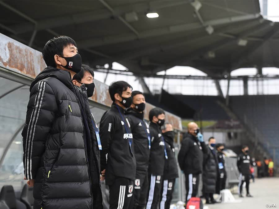 日本サッカー協会さんのインスタグラム写真 - (日本サッカー協会Instagram)「【2020.11.13 Match Photo①📸】  🏆国際親善試合 ⌚11.13(金)23:15KO（日本時間） 🆚パナマ🇵🇦 📍シュタディオン・リーベナウ  GK 12 #権田修一 DF 2  #植田直通 3  #室屋成 5  #長友佑都 20 #板倉滉 22 #吉田麻也 MF 7  #柴崎岳 10 #南野拓実 13 #橋本拳人 17 #久保建英 25 #三好康児  (SUB) GK 1  #川島永嗣 23 #シュミット・ダニエル DF 16 #冨安健洋 19 #酒井宏樹 24 #菅原由勢 MF 4  #中山雄太 6  #遠藤航 8  #原口元気 9  #鎌田大地 14 #伊東純也 FW 11 #鈴木武蔵 18 #浅野拓磨  監督 #森保一  ⇒NEXT MATCH ⌚11.18(水)5:00KO（日本時間） 🆚メキシコ🇲🇽 📍シュタディオン・リーベナウ 📺NHK BS1にて全国生中継  ✅活動中の様子を映した #TeamCam は YouTubeチャンネル #JFATV で配信中！  #daihyo #jfa #SAMURAIBLUE #新しい景色を2022」11月14日 10時57分 - japanfootballassociation