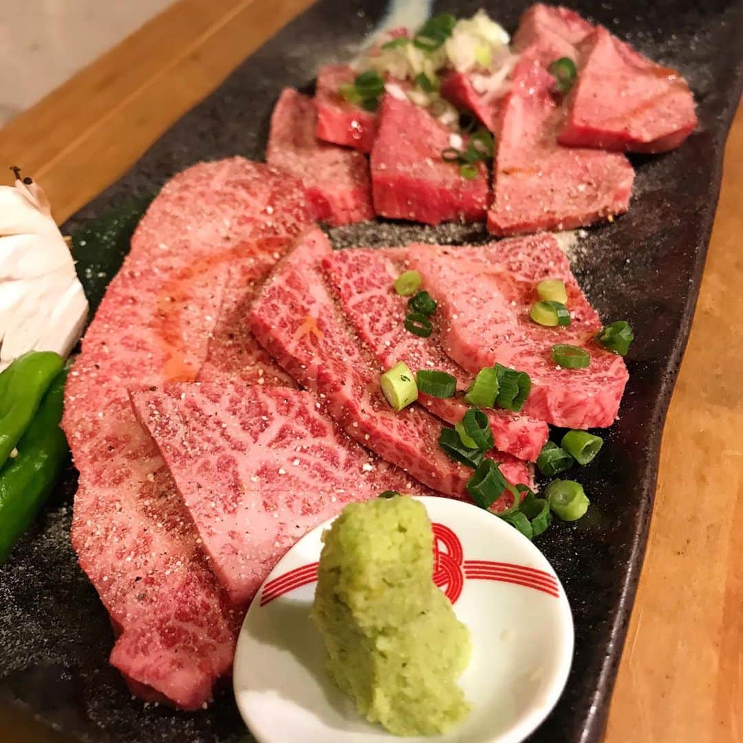 大原かおりさんのインスタグラム写真 - (大原かおりInstagram)「👯‍♀️💕 きのうは、八王子に帰って実家で用事を済ませてから♡♡♡ 坂本クリニックで月一のメンテナンスをしてもらってきたよっ🏥✨ 体調万全〜❣️❣️ ☺︎ 坂本クリニックは、相変わらずの人気っぷりで患者さんが多かったけど、先生が丁寧かつ早いのであまり待たないのが嬉しい😘💖 🏥医療法人社団 俊鈴会　坂本クリニック🏥 東京都八王子市日吉町4-20 電話0426-22-2601 http://www.sakamoto-clinic.net ☺︎  そしてメンテナンス終わりで西八王子駅からすぐ近くの場所にある焼肉屋さん『焼肉 一牛一会』でご飯会〜💁‍♀️🥩 ここの焼肉屋さん、むちゃくちゃ美味しかった😍✨ お近くの方、かなり美味しいのでぜひ行ってみてください😝👍 はぁ〜楽しかった❣️ 🥓黒毛和牛 焼肉 一牛一会 西八王子店🥓 東京都八王子市台町4-44-13 042-673-4429 ⑅◡̈⑅ #地元 #八王子 #坂本クリニック #日吉町 #内科 #外科 #胃腸科 #肛門科 #呼吸器科 #循環器科 #整形外科 #皮膚科 #泌尿器科 #アレルギー科 #リハビリテーション科 #美容外科 #人間ドック #美容 #美肌 #医学美容 #西八王子 #焼肉 #八王子グルメ #八王子焼肉 #黒毛和牛 #一牛一会 #肉テロ #美味しかった #😍 #🥩」11月14日 11時10分 - oharagaori_otty
