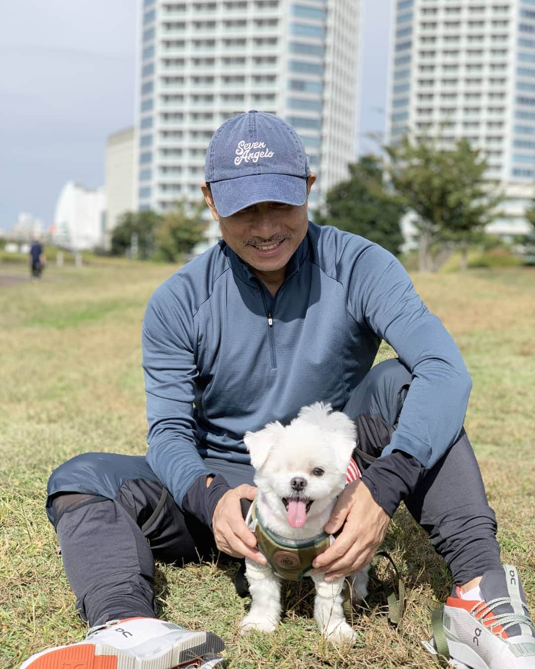 前園真聖さんのインスタグラム写真 - (前園真聖Instagram)「暖かい☀😊 #アンジェロ #ミックス犬」11月14日 11時10分 - maezono_masakiyo