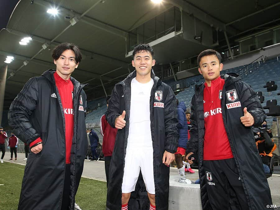 日本サッカー協会さんのインスタグラム写真 - (日本サッカー協会Instagram)「【2020.11.13 Match Photo④📸】  🏆国際親善試合 ⌚11.13(金)23:15KO（日本時間） 🆚パナマ🇵🇦 📍シュタディオン・リーベナウ  GK 12 #権田修一 DF 2  #植田直通 3  #室屋成 5  #長友佑都 20 #板倉滉 22 #吉田麻也 MF 7  #柴崎岳 10 #南野拓実 13 #橋本拳人 17 #久保建英 25 #三好康児  (SUB) GK 1  #川島永嗣 23 #シュミット・ダニエル DF 16 #冨安健洋 19 #酒井宏樹 24 #菅原由勢 MF 4  #中山雄太 6  #遠藤航 8  #原口元気 9  #鎌田大地 14 #伊東純也 FW 11 #鈴木武蔵 18 #浅野拓磨  監督 #森保一  ⇒NEXT MATCH ⌚11.18(水)5:00KO（日本時間） 🆚メキシコ🇲🇽 📍シュタディオン・リーベナウ 📺NHK BS1にて全国生中継  ✅活動中の様子を映した #TeamCam は YouTubeチャンネル #JFATV で配信中！  #daihyo #jfa #SAMURAIBLUE #新しい景色を2022」11月14日 11時17分 - japanfootballassociation