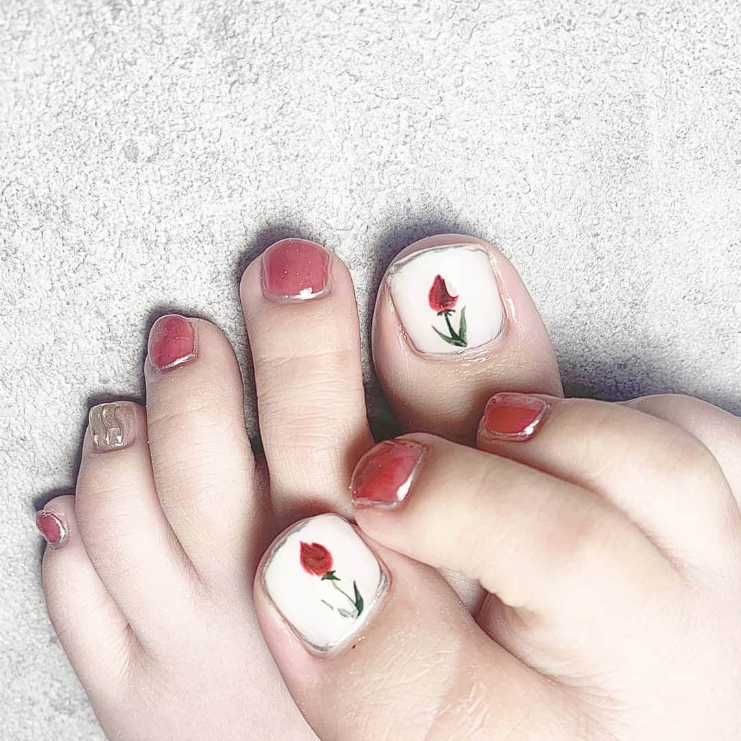 西原愛香さんのインスタグラム写真 - (西原愛香Instagram)「#nail #new#手描きネイル」11月14日 11時41分 - aika.1203