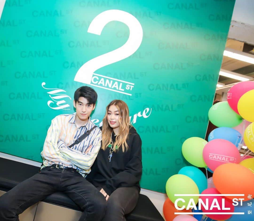 樋口葉生のインスタグラム：「Happy 2th anniversary @canal_street_shanghai  Form a small shop 2years ago to this one, So proud of you @yiling_hong 👸🏻」