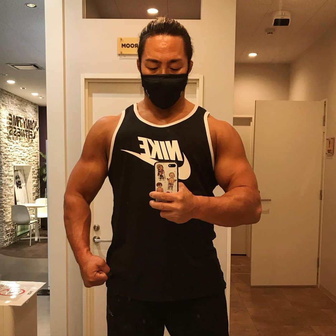 棚橋弘至さんのインスタグラム写真 - (棚橋弘至Instagram)「午前トレ終わり💪実は…G1終わりから、+6kgなんです(昨日の誕生日ケーキ含む)💦 #二頭筋 #biceps」11月14日 12時22分 - hiroshi_tanahashi