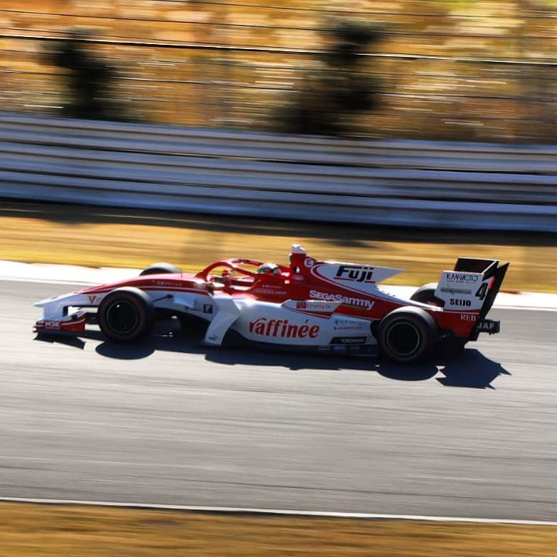 ピエール北川さんのインスタグラム写真 - (ピエール北川Instagram)「#SUPERFORMULA Rd.4 #オートポリス  占有走行  #canon #eosrp #efs18135mm #流し撮りモード」11月14日 12時24分 - pierrekitagawa