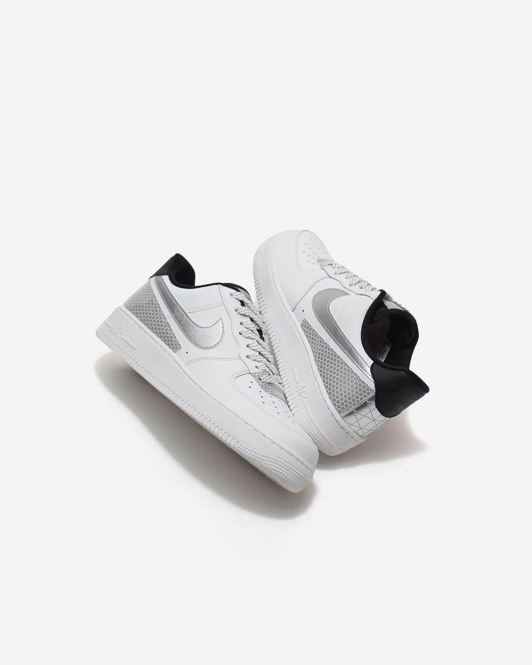 A+Sのインスタグラム：「2020. 11. 16 (mon) in store  ■NIKE AIR FORCE 1 '07 LV8 3M COLOR : WHITE SIZE : 26.0cm - 29.0cm PRICE : ¥11,000 (+TAX)  ナイキ エア フォース 1 '07 LV8は、人気のバスケットボールシューズのオリジナルモデルに新たに3M™のハイテク素材を加えた一足。張りのあるレザー、大胆なカラー、適度な光沢によって個性が際立つデザインです。SCOTCHLITE™やTHINSULATE™ など耐久性、機能性に優れたエンジニアード3M™採用することで、足を踏み込むたびに暖かく、寒い冬でも足元をスタイリッシュにキープ。  The Nike Air Force 1 '07 LV8 is a pair of original models of popular basketball shoes with the addition of 3M ™ high-tech materials. Tight leather, bold colors, and moderate luster make this design stand out. By adopting engineered 3M ™, which has excellent durability and functionality such as SCOTCHLITE ™ and THINSULATE ™, it keeps your feet warm every time you step on it and keeps your feet stylish even in the cold winter.  #a_and_s #NIKE #NIKEAF1 #NIKEAIRFORCE1 #NIKEAIRFORCE13M #3M」