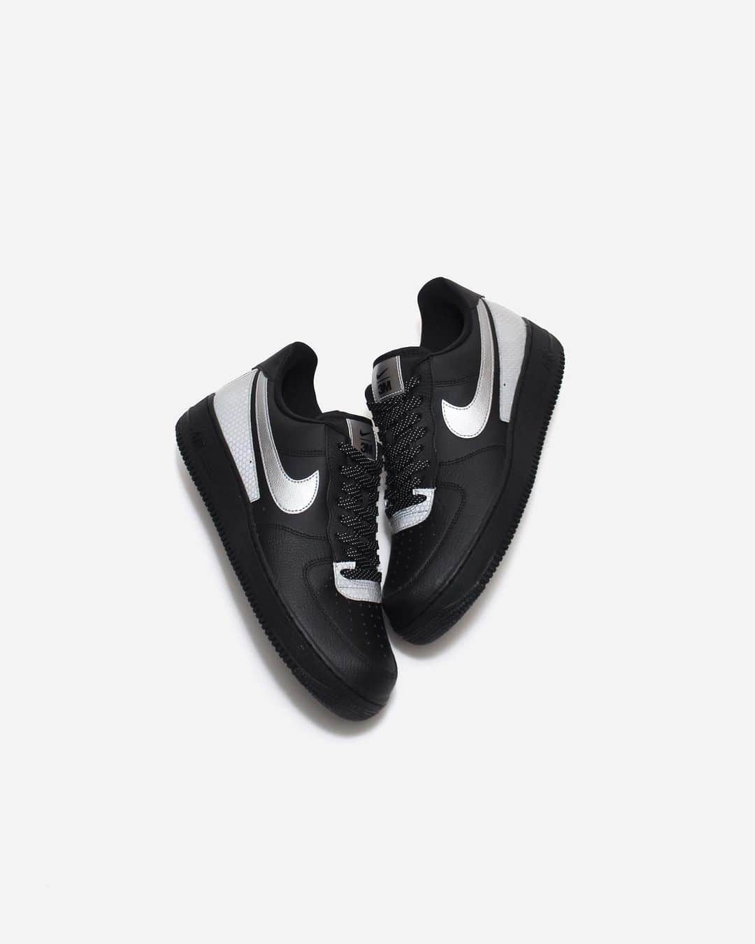 A+Sのインスタグラム：「2020. 11. 16 (mon) in store  ■NIKE AIR FORCE 1 '07 LV8 3M COLOR : BLACK SIZE : 26.0cm - 29.0cm PRICE : ¥11,000 (+TAX)  ナイキ エア フォース 1 '07 LV8は、人気のバスケットボールシューズのオリジナルモデルに新たに3M™のハイテク素材を加えた一足。張りのあるレザー、大胆なカラー、適度な光沢によって個性が際立つデザインです。SCOTCHLITE™やTHINSULATE™ など耐久性、機能性に優れたエンジニアード3M™採用することで、足を踏み込むたびに暖かく、寒い冬でも足元をスタイリッシュにキープ。  The Nike Air Force 1 '07 LV8 is a pair of original models of popular basketball shoes with the addition of 3M ™ high-tech materials. Tight leather, bold colors, and moderate luster make this design stand out. By adopting engineered 3M ™, which has excellent durability and functionality such as SCOTCHLITE ™ and THINSULATE ™, it keeps your feet warm every time you step on it and keeps your feet stylish even in the cold winter.  #a_and_s #NIKE #NIKEAF1 #NIKEAIRFORCE1 #NIKEAIRFORCE13M #3M」