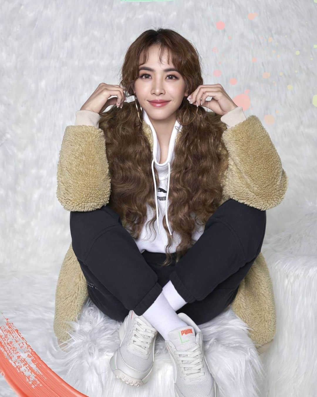 ジョリン・ツァイのインスタグラム：「甜甜說午安 #小名很多 #puma」