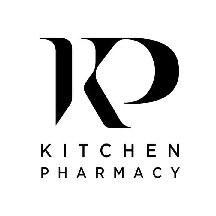 金原杏奈のインスタグラム：「My wellness account @kitchenpharmacy  ・ 知ってる人も、知らない人も🙋🏻‍♀️ 私のもう１つのアカウント @kitchenpharmacy  ・ 東洋医学の中でも特に自然の教えである 「アーユルヴェーダ」にハマった私は ニューヨークにてインド人ドクターの元、 アーユルヴェーダプログラムを受けて 認定アーユルヴェディックヘルスアドバイザーの 資格を修得しました。 ・ 季節に四季があるように、私たちも常に変化しています。 流れに逆らわず、調和する。 環境やストレスに影響される私たちは 日常的なセルフケアが絶対的に必要。 ・ このアカウントでは、アーユルヴェーダをベースとし 自身の健康が食事とウェルネスで変化した体験から、 台所が私たちの健康を支えると信じて、 誰にでも普段から出来るセルフケア方法などの 情報をシェアしています。 ・ ぜひフォローしてくれたら嬉しいです😌🌸 ・ #kitchenpharmacy #ayurveda #wellness #mindfulness #ritual  #キッチンファーマシー #セルフケア #アーユルヴェーダ #ウェルネス」