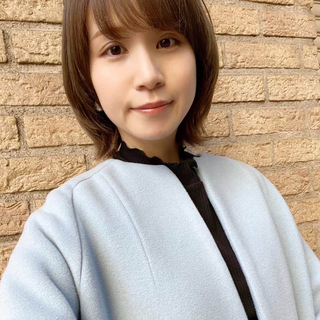 川島菜月さんのインスタグラム写真 - (川島菜月Instagram)「. . . 謎の真顔😐 . 2枚目→ 30年前も真顔 落武者感👨‍🦲 . . . #ウルフカット #2児の母」11月14日 13時51分 - natsuki0624kia