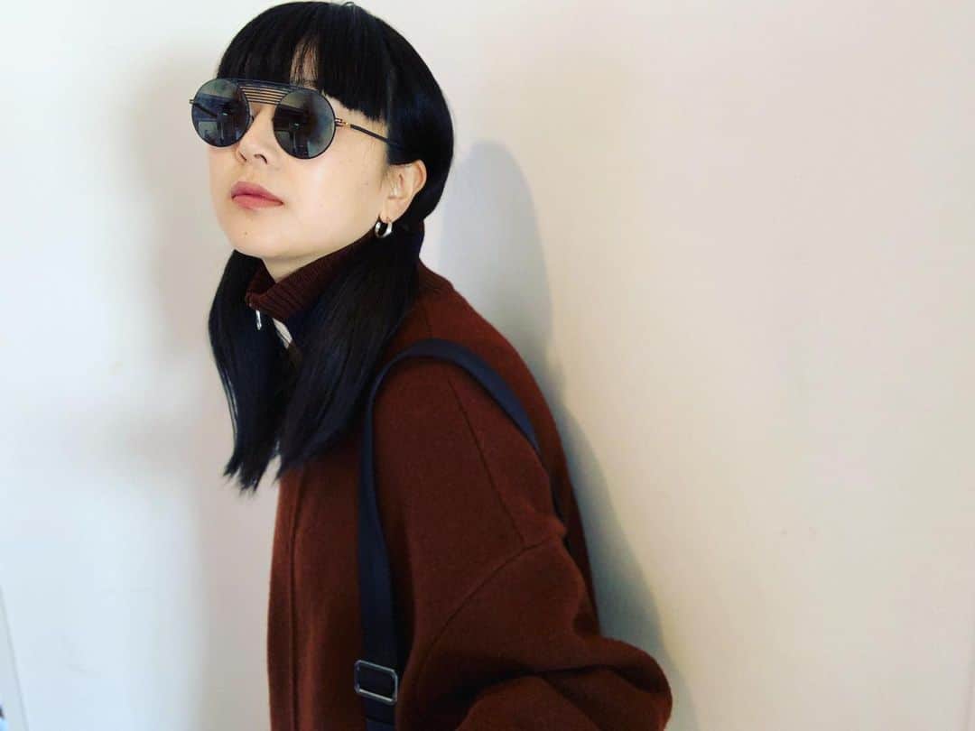 Young Juvenile Youthのインスタグラム：「About to go on a date with my mom 👩‍👧😉  #母とデートDay #ツインテールにハマってる」