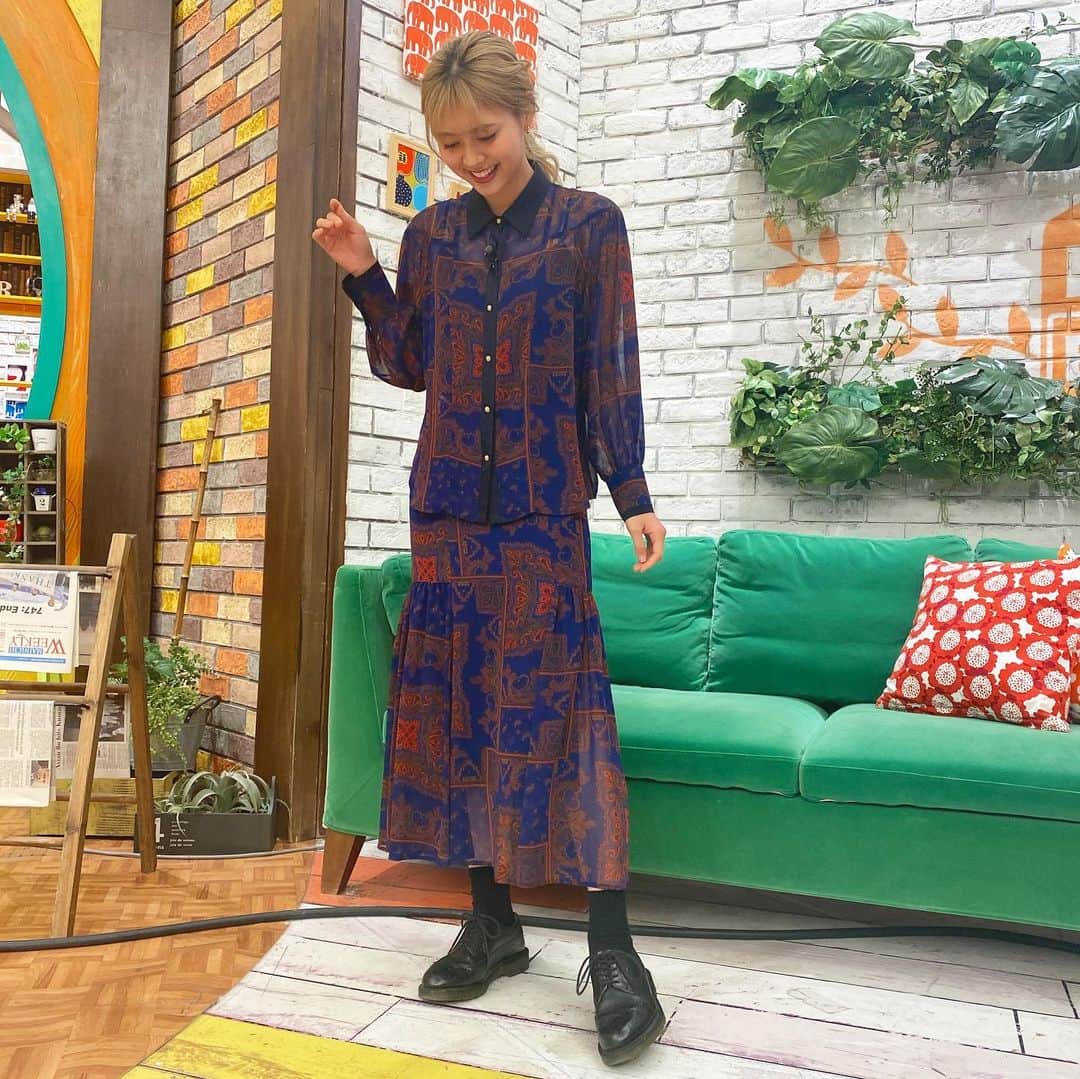 のインスタグラム：「* 今日のスタジオ衣装👗 @loveless___official  #王様のブランチ#erika」