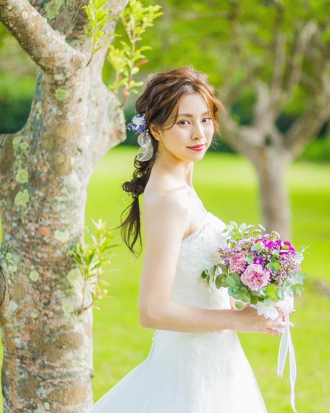 RabichePowのインスタグラム：「#沖縄フォトウェディング #リゾートウェディング#沖縄#okinawawedding  . . Luana wedding Okinawa❤️ . いろんな準備が整ってきました😍 . フォトウェディング、挙式、前撮りなど ご検討の方はお気軽にご相談くださいね❤️ . 日本全国ヘアメイクの出張は可能ですが それ以外の全てプロデュースが出来るのは 沖縄とハワイだけ❤️ . 是非私と一緒にオリジナルウェディングを 楽しみましょう❤️ . . #ヘアメイク#出張ヘアメイク #フォトウェディング #ブライダルフォト #ラビッシュポー#日本編みおろし会#編みおろしアレンジ」