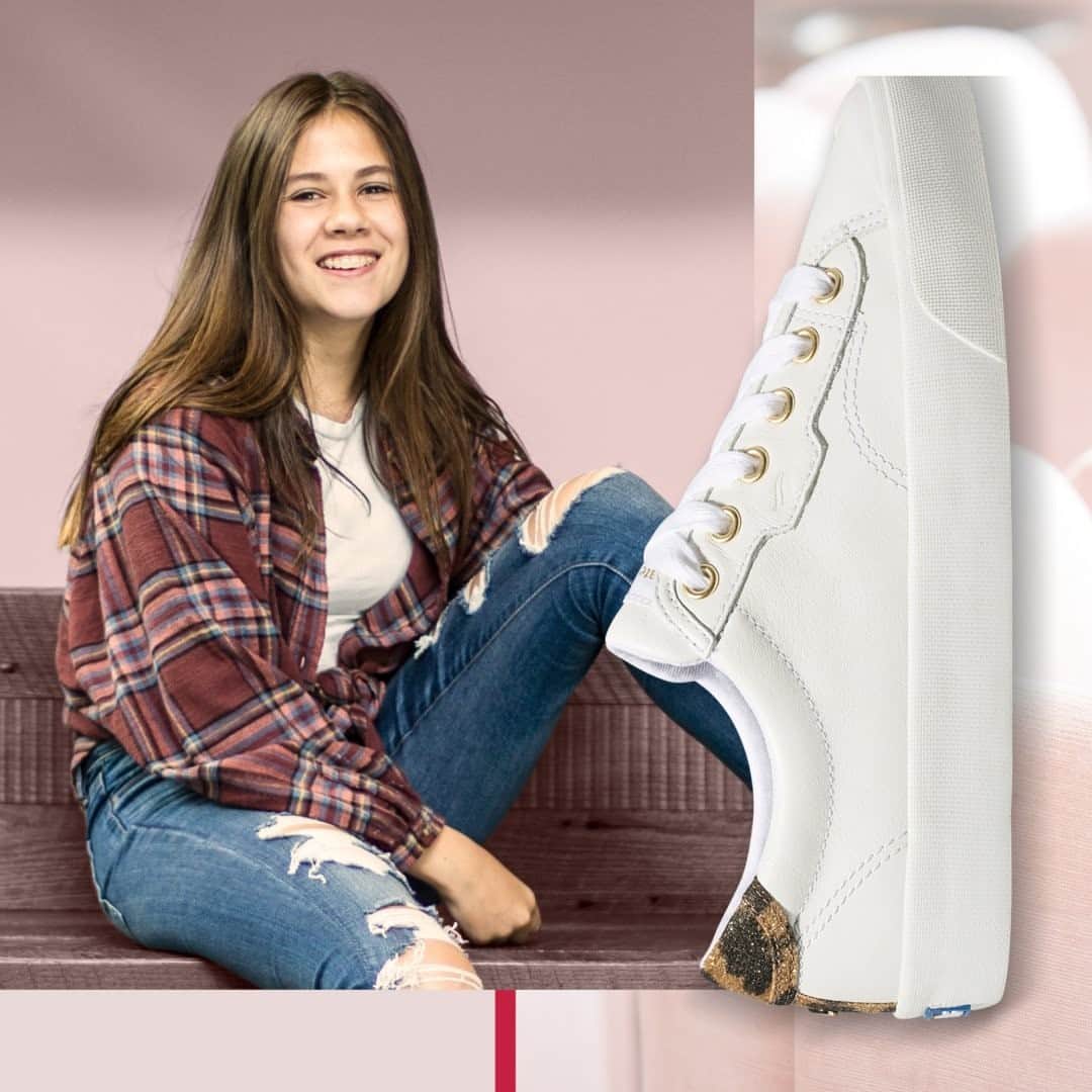 Kedsのインスタグラム：「Jordan Reeves (@jordanjustright), one of our featured women in this season's Progress Issue of The Keds Hand-book for Women, advocatescelebrating differences. When we first created the Crew Kick 75 sneaker, we aimed for a fit that could work for a whole range of different foot widths, arches and insteps. With its roomy feel and adjustable width (thanks to its lace-to-toe silhouette) we were able to do just that. A major win in our book. Oh and speaking of books, Jordan co-authored Born Just Right with her mother when she was just a 5th grader.」