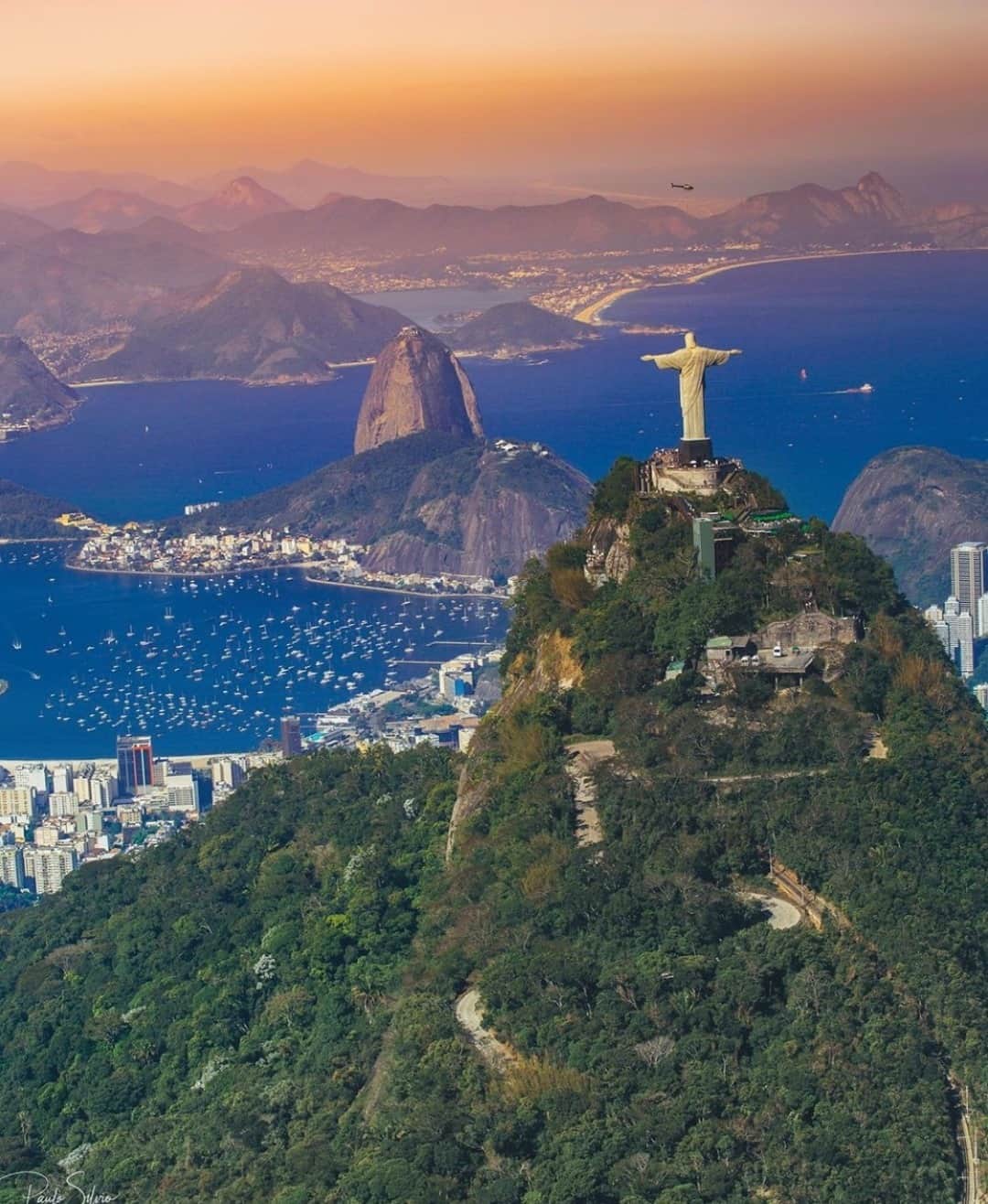 Earth Picsさんのインスタグラム写真 - (Earth PicsInstagram)「Beautiful Rio de Janeiro 🇧🇷 by @paulo.travels」11月15日 1時00分 - earthpix