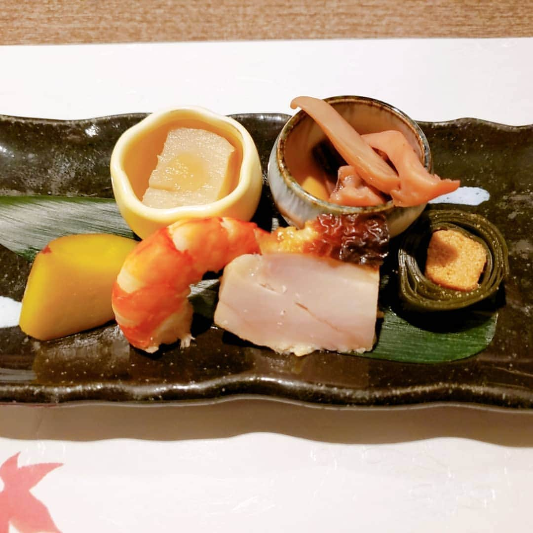 桃瀬えりなさんのインスタグラム写真 - (桃瀬えりなInstagram)「お寿司🍣オリスパ❤︎.*  #gourmet #rady #follow #followme #築地 #お寿司 #秀徳2号店 #コース料理 #グルメ #オリスパ #いいね返し #フォロー返し」11月15日 1時06分 - eri_rin1221